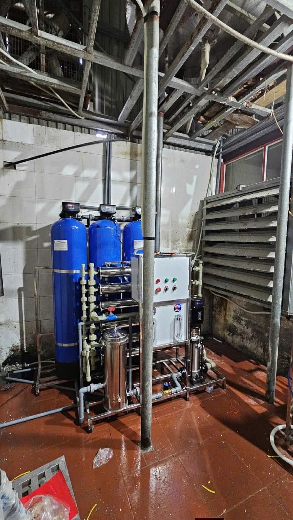 Lắp đặt hệ thống lọc nước tinh khiết , lọc tổng đầu nguồn
